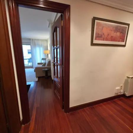 Big With 3 Parking Included Apartment San Sebastián