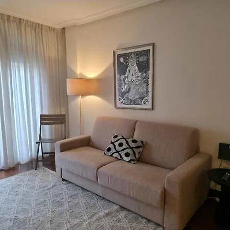 Big With 3 Parking Included Apartman
